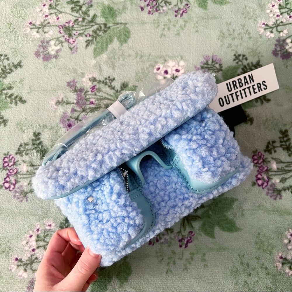 Nunoo Small Honey Teddy Crossbody Bag - Powder Blue